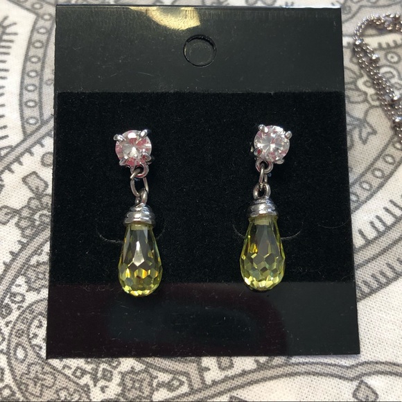 ⬇️ Beautiful necklace & earring set - Picture 7 of 7